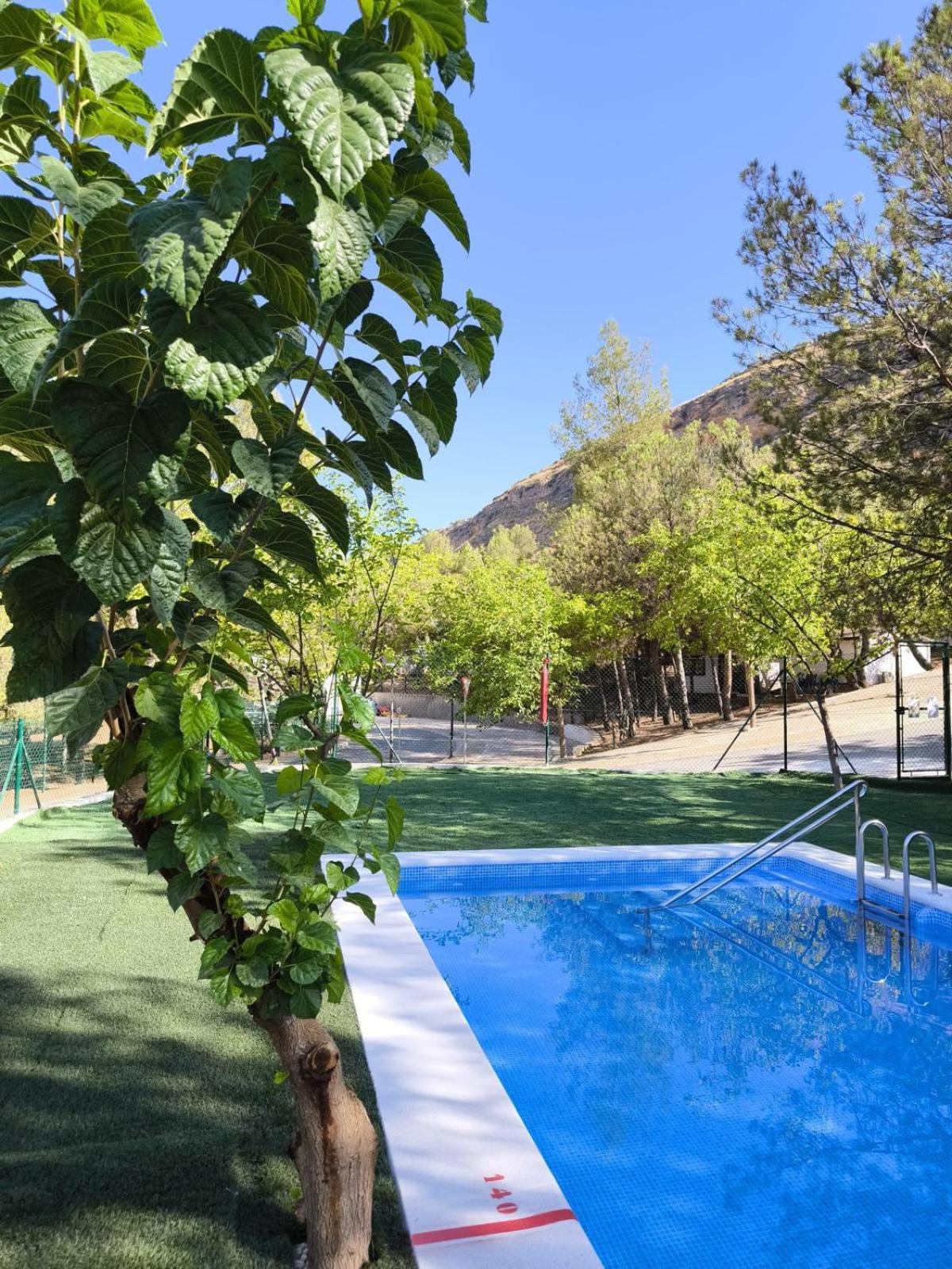 Centro De Ocio Alua Casa Rural Iznajar Lago De Andalucia מראה חיצוני תמונה