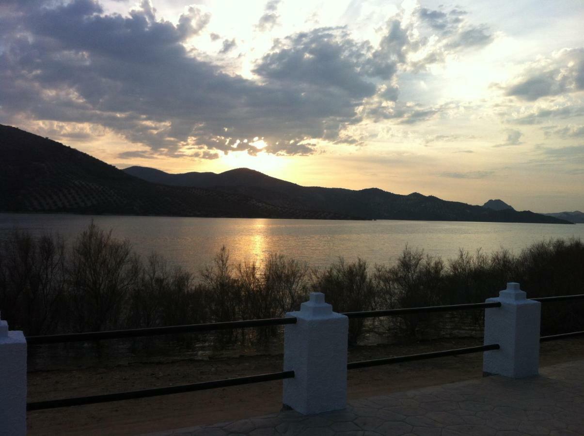 Centro De Ocio Alua Casa Rural Iznajar Lago De Andalucia מראה חיצוני תמונה